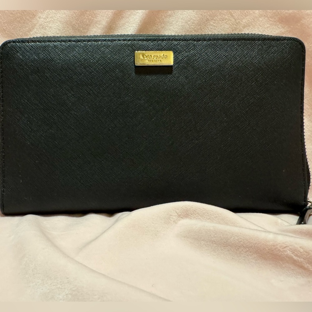 Kate Spade Travel Wallet- discontinued